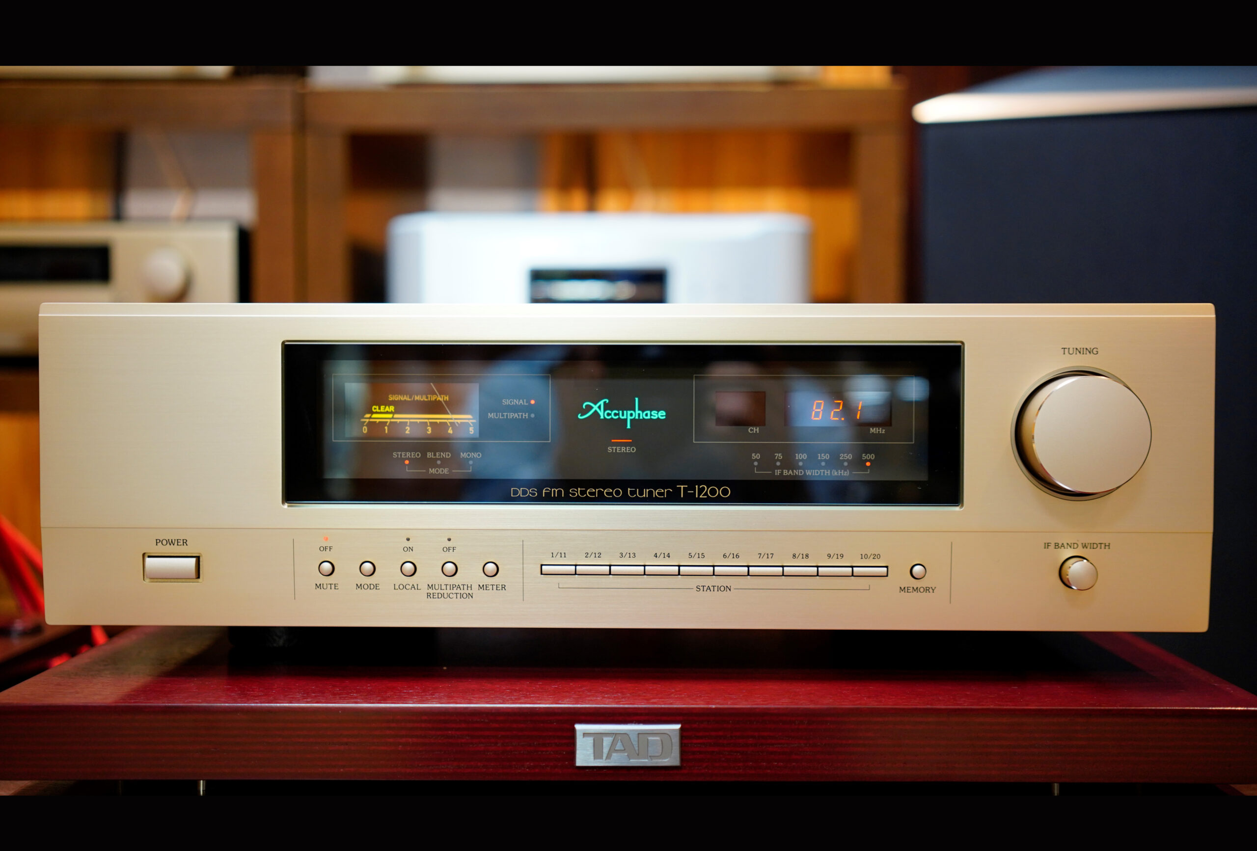 Accuphase T-1100 FMステレオチューナー オーディオ 音響機材